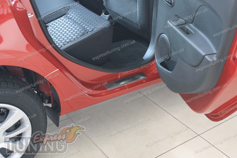 Накладки на пороги Рено Логан 1 рестайл (защитные накладки Renault ...