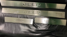 Накладки на пороги Jeep Grand Cherokee WK2