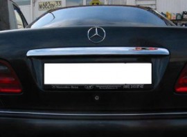 Хром накладка над номером Mercedes C-class W203