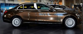 Хромированные молдинги дверных стоек Mercedes W205