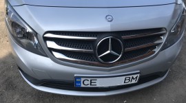 Omsa Line Хромовані накладки на решітку радіатора Mercedes Sitan