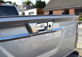 Хром на ручку задней двери Nissan Navara 3 D23 без камеры