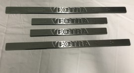 Накладки на пороги Opel Vectra A