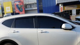 Ветровики на двери Honda Cr-V 4 с хром полосой