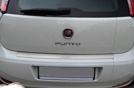 Накладка на задній бампер Fiat Punto 3 (захисна накладка бампера Fiat Punto 3)