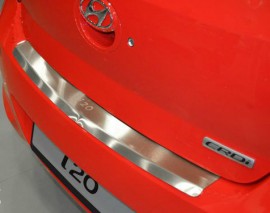 Накладка на задній бампер Hyundai i20 (захисна накладка бампера Hyundai i20)