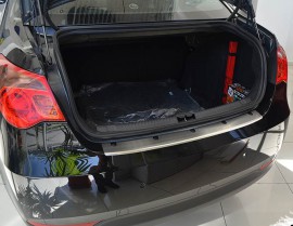 Накладка на задній бампер MG 550 (захисна накладка бампера Morris Garages 550)