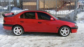 Ветровики боковых окон Toyota Avensis 1 седан 