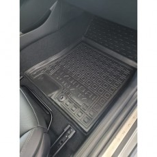 Резиновые коврики для Hyundai Sonata 8 DN8 с перемычкой