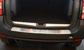 Накладка на задній бампер Рено Дастер (захисна накладка бампера Renault Duster)