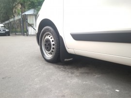 Передние брызговики Peugeot Bipper комплект 2шт