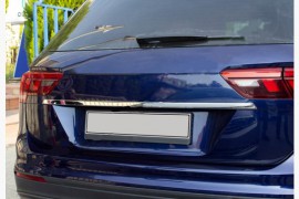 Хром накладка над номером Volkswagen Tiguan 2 (2015-)