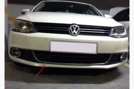 Хром накладка на передній бампер Volkswagen Jetta 6