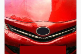 Хром накладки на решетку радиатора Toyota Yaris 3