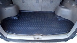 Килимок у багажник Toyota Highlander 1 гумовий