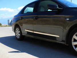 Хромовані молдинги на двері Peugeot 301