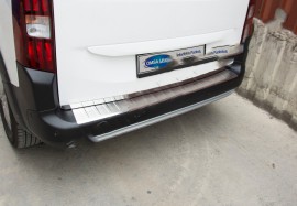 Хром накладка заднього бампера Opel Combo E