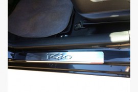 Хром накладки на пороги Kia Rio 2 