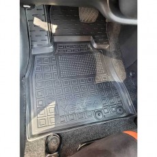 Коврики салона Nissan Note Versa с перемычкой