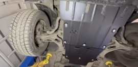Защита двигателя Audi Q7 4L на штатные точки