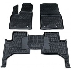 Коврики в салон Toyota Land Cruiser 300 с перемычкой