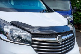 Дефлектор капота Nissan NV300