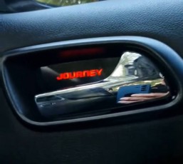 LED подсветка дверных ручек Dodge Journey с логотипом