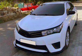Крышки зеркал на Toyota Avensis 3 с 2014- года