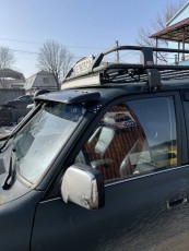 Козырек на лобовое стекло Toyota Land Cruiser 80 на раме