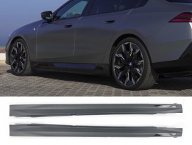 Пороги BMW 5 G60 M-Sport c 2023 года ABS пластик комплект 2шт