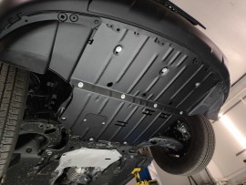 Захист моторного відсіку Mazda CX-50 збільшений під радіатор та кпп