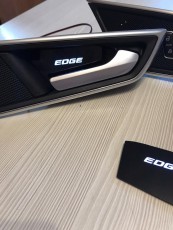 Подсветка дверных ручек Ford Edge 2 LED 4шт с логотипом модели