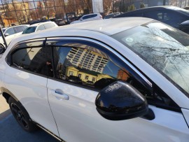 Ветровики окон Honda HR-V 3 поколения 2021+ с хром молдингами