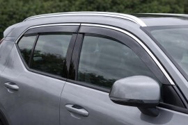 Ветровики окон для Volvo XC40 с хром молдингами из нержавейки 4шт 2018+