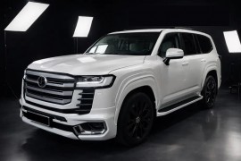 Комплект обвесов Toyota Land Cruiser 300 VXR черные и белые  2021+