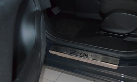 Накладки на пороги Opel Zafira C Tourer (захисні накладки Opel Zafira C Tourer)