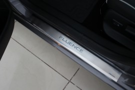 Накладки на пороги Рено Флюенс (защитные накладки Renault Fluence)