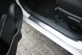Накладки на пороги Тойота Яріс 2 (захисні накладки Toyota Yaris 2)