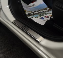 Накладки на пороги Фіат 500 Л (захисні накладки Fiat 500L)