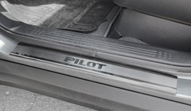 Накладки на пороги Honda Pilot (захисні накладки Honda Pilot)