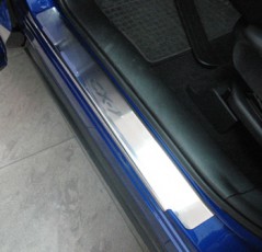 Накладки на пороги Мазда СХ-7 (защитные накладки Mazda CX-7)