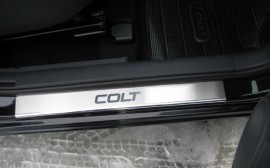 Накладки на пороги Mitsubishi Colt 6 3D (захисні накладки Mitsubishi Colt 6 3D)
