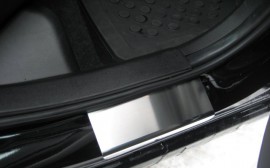Накладки на пороги Mitsubishi Colt 6 5D (захисні накладки Mitsubishi Colt 6 5D)