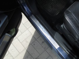 Накладки на пороги Мітсубісі Аутлендер ХЛ (захисні накладки Mitsubishi Outlander XL)