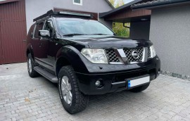 Мухобойка на капот Nissan Pathfinder R51