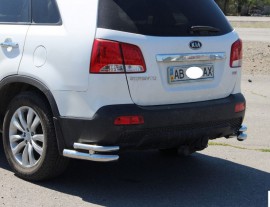 Двойные углы заднего бампера Киа Соренто 2 (защитные уголки бампера Kia Sorento 2)