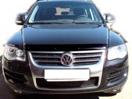 Дефлектор капота Фольксваген Туарег 1 (мухобойка Volkswagen Touareg 1)