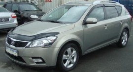 Склоочисники Kia Ceed 2 універсал (дефлектори вікон Kia Ceed 2 sw)