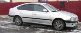 Ветровики Тойота Авенсис 1 (дефлекторы окон Toyota Avensis 1)