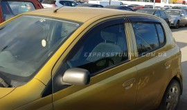 Ветровики Тойота Ярис 1 (дефлекторы окон Toyota Yaris 1)